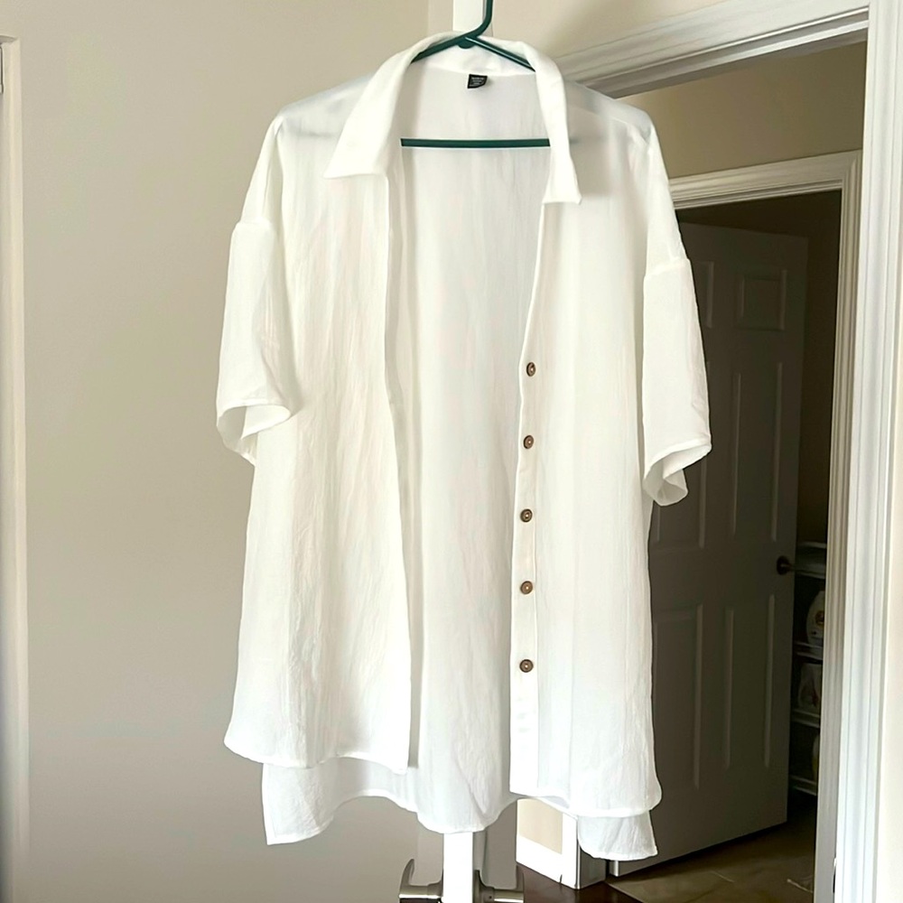 SHEIN - Half Sleeve Buttoned Shirt (White)